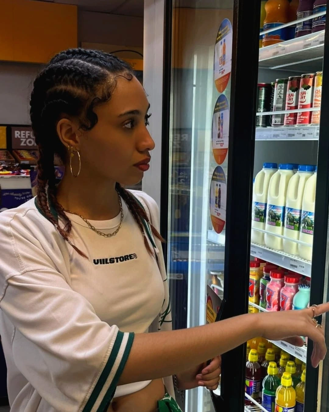 Customer styling a ViilStore look